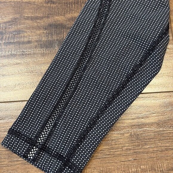 Lululemon full length Black and Gray reflective strip zipper pockets Leggings - Picture 7 of 10